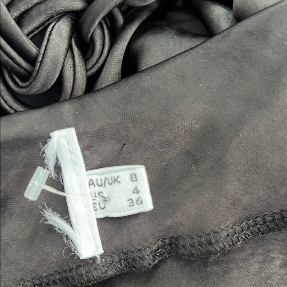 PRINCESS POLLY DRESS - Picture 3 of 4